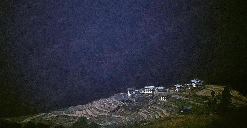 The field of mountains
